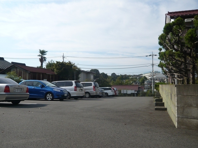 ドルフ南本宿Ⅱ 駐車場