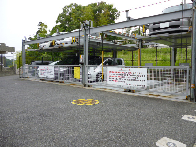 ディアパーク杉田南 駐車場