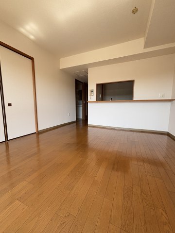 ディアパーク杉田南 居間