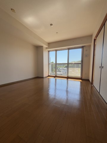 ディアパーク杉田南 居間