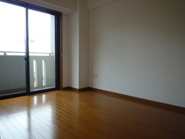 エレガント日吉 居間