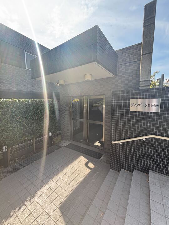 ディアパーク杉田南 エントランス