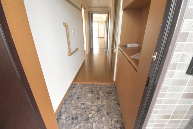 ヒルクレスト湘南 玄関