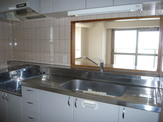 ヒルクレスト湘南 キッチン