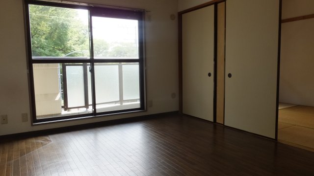 りぶいんしらゆり光 居間