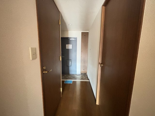 ラポール菅田 玄関