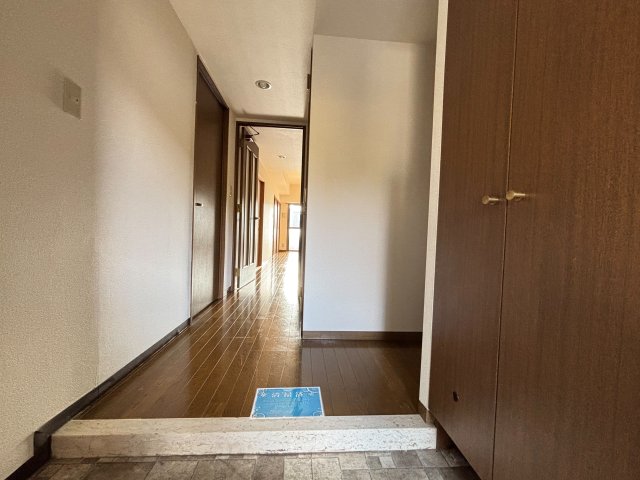 ラポール菅田 玄関