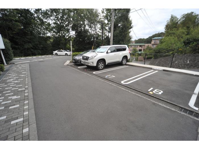 くぬぎ台－Ⅱ 駐車場