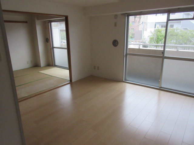 アリスガーデン城郷 居間