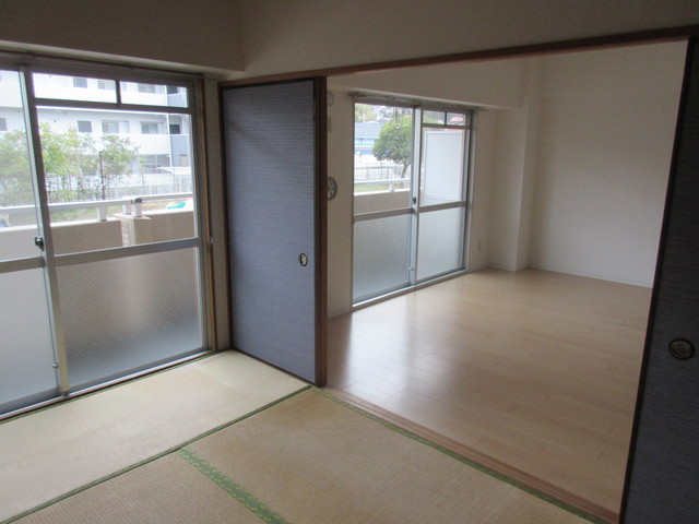 アリスガーデン城郷 居間