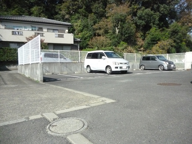 アルデール日吉 駐車場