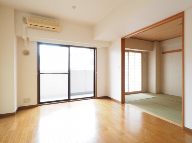 ぺア　ガーデン　生田 居間