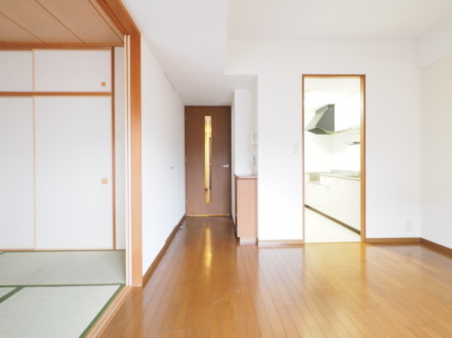 ぺア　ガーデン　生田 居間