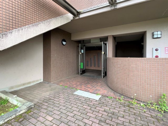 クライン　デァ・ベルク　Ⅱ エントランス