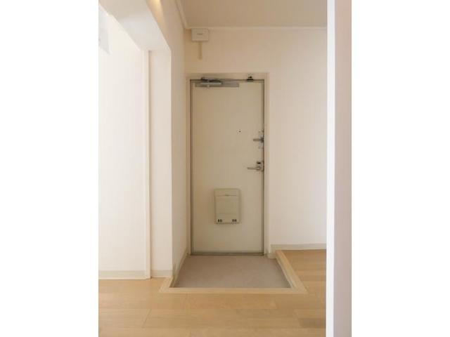 虹ヶ丘　2-12号棟 玄関