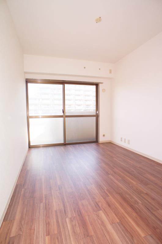 ブリッジ壱番館 居間