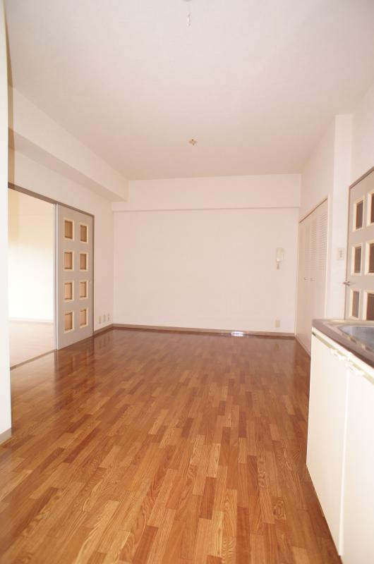 ブリッジ壱番館 居間