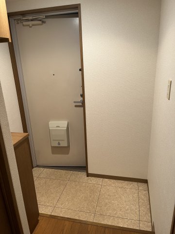 エーデルワイス高見 玄関