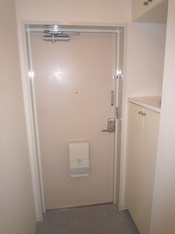 ヒルズ南戸塚 玄関