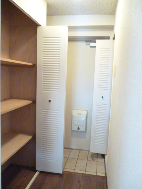 リブェールヒルズ早渕 玄関