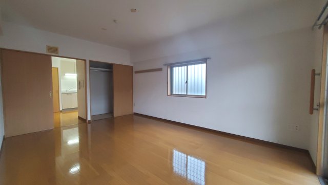 ビバース境町 居間