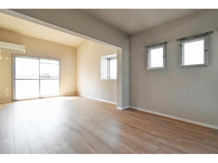 港北ニュータウン　コンフォール東山田 居間