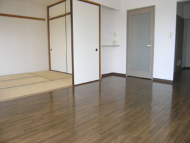 りぶいんしらゆり光 