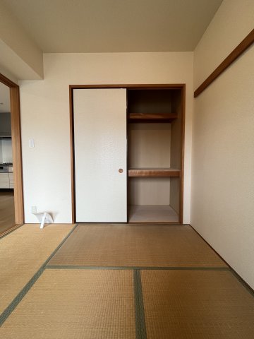 フロール山田町第3 収納