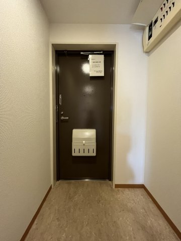 フロール山田町第3 玄関