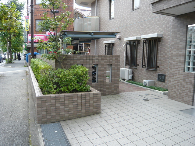 エテルニテ エントランス