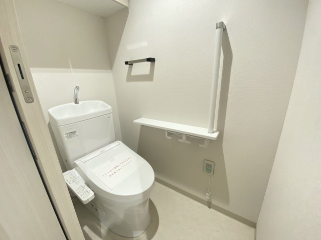 フロール横浜三ッ沢2番館 トイレ