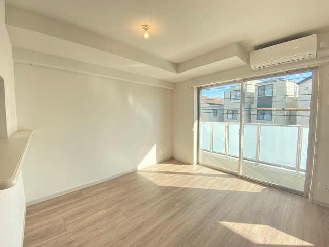 フロール横浜三ッ沢2番館 居間