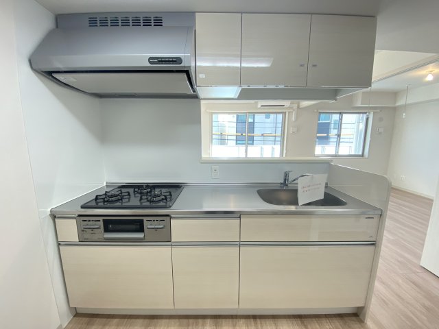 フロール横浜三ッ沢2番館 キッチン