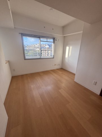 コンフォール西寺尾 居間