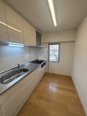 コンフォール西寺尾 玄関