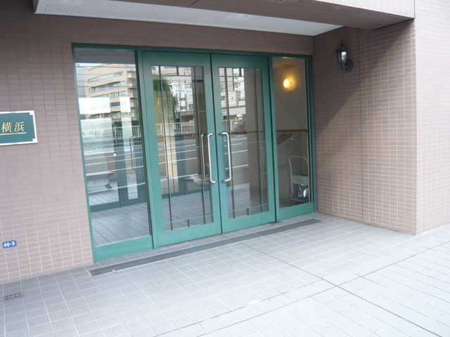 アネシス横浜 エントランス