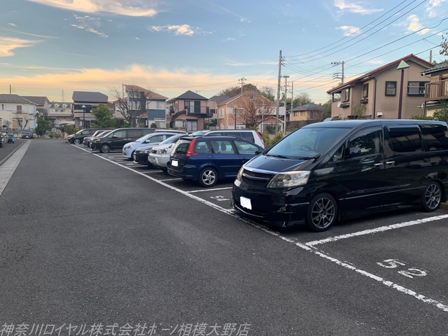 レジエ戸塚深谷　2号棟 駐車場