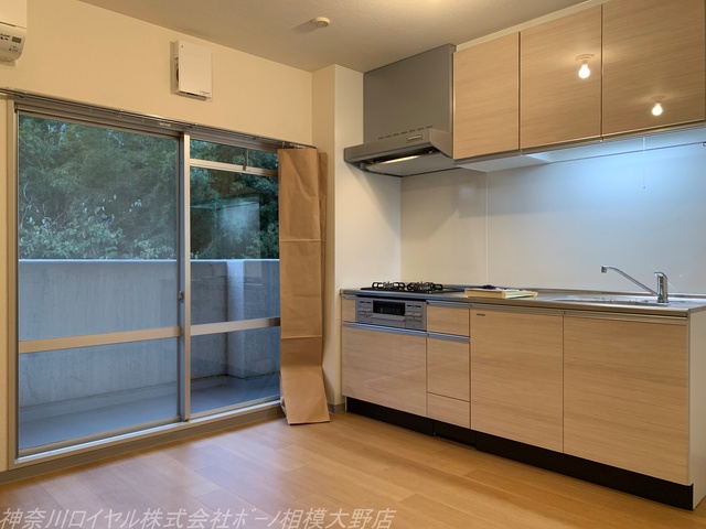 レジエ戸塚深谷　2号棟 居間