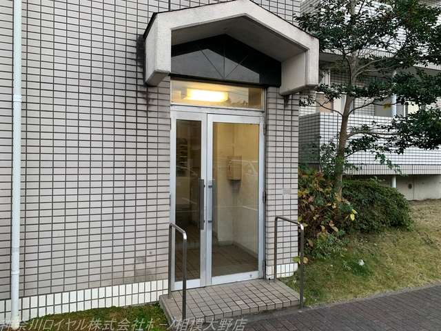 レジエ戸塚深谷　2号棟 エントランス