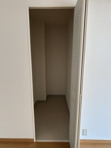 フロール山田町第1 エントランス