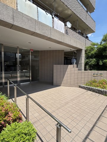 モナ ベール本厚木 エントランス