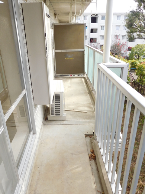 ヒルズ千草台 バルコニー