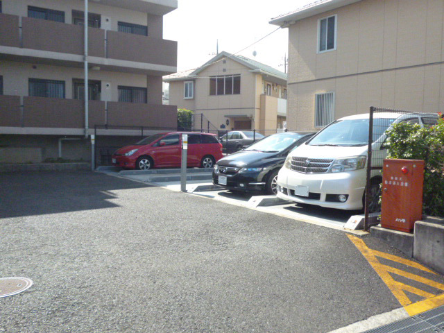 クライン　デァ・ベルク　Ⅱ 駐車場