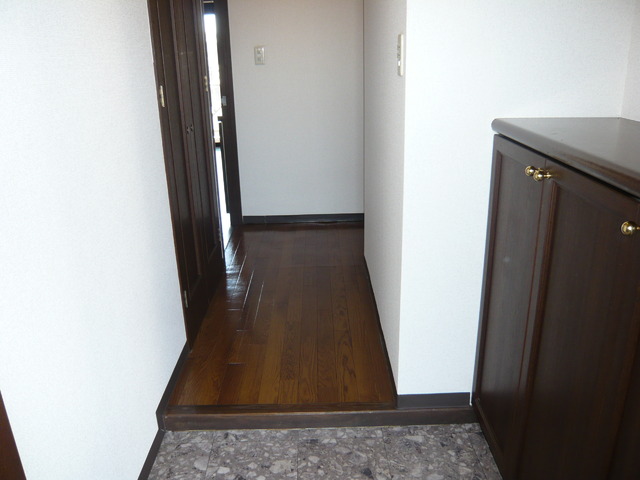 ベルストーン本牧 玄関