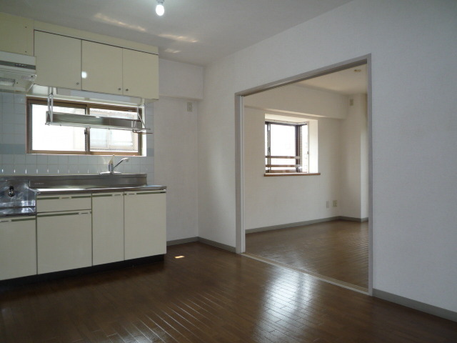 ノーブル壱番館 居間