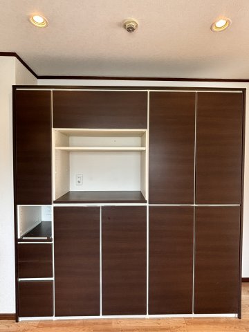 アパートメント軽部 居間