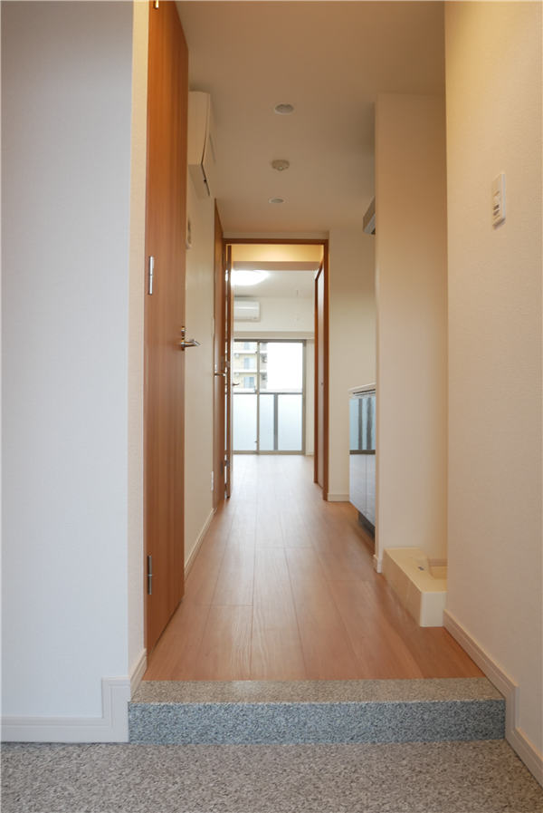 Nステージ鶴見 玄関