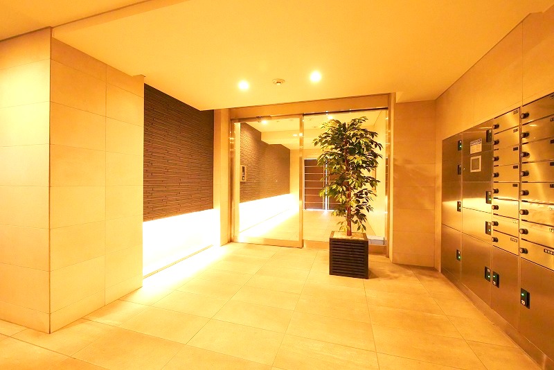 Nステージ鶴見 エントランス