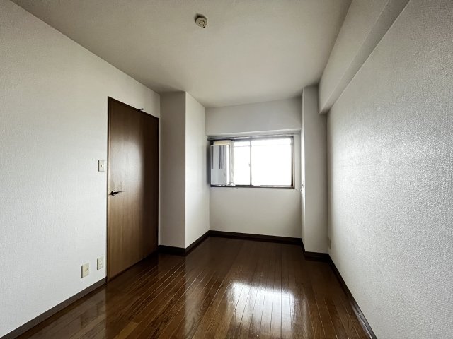 イーストヴィレッジ 