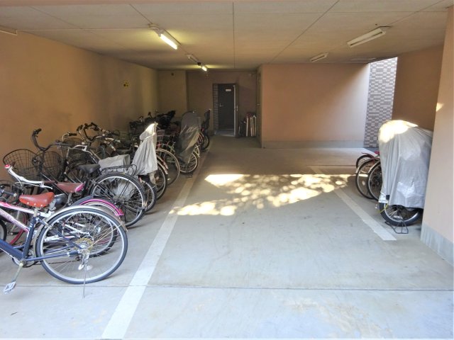 イーストヴィレッジ その他